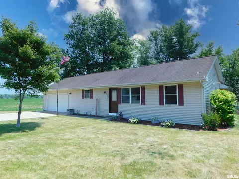 803 E 3rd St, Glasford, IL 61533 photo 2