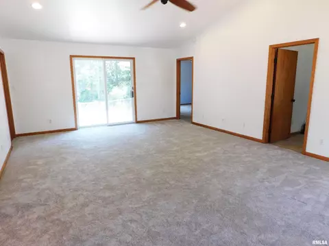 803 E 3rd St, Glasford, IL 61533 photo 9