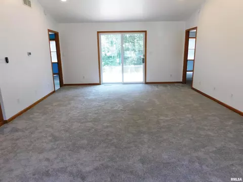 803 E 3rd St, Glasford, IL 61533 photo 7