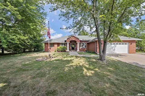 16202 N Centerville Rd, Edelstein, IL 61526