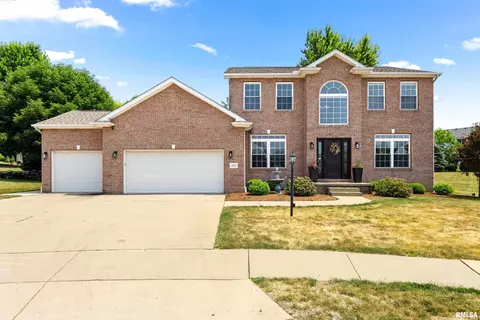 2200 W Dover Ct, Dunlap, IL 61525
