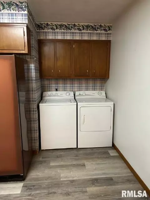 1213 Maple Ave, Macomb, IL 61455 photo 4