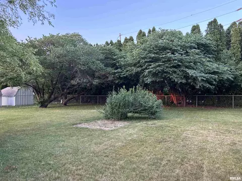 1213 Maple Ave, Macomb, IL 61455 photo 13