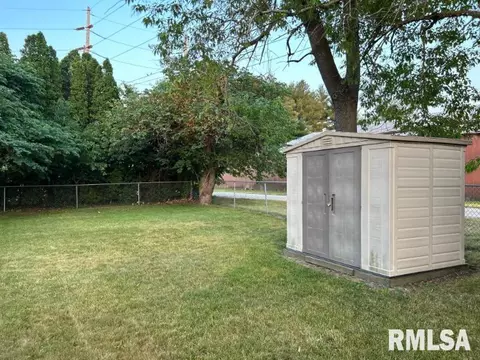 1213 Maple Ave, Macomb, IL 61455 photo 12