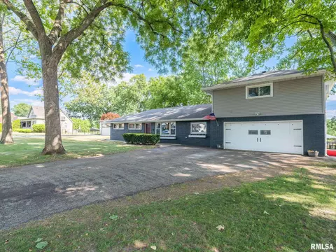 1424 W Christine Ave, Peoria, IL 61614