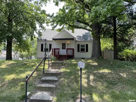 3605 N Finnell Ave, Peoria, IL 61604