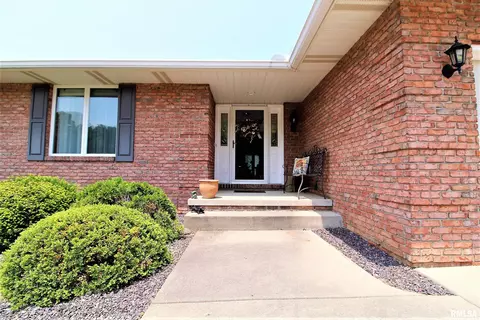7645 W Chestnut Dr, Edwards, IL 61528 photo 5