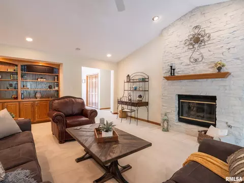 7645 W Chestnut Dr, Edwards, IL 61528 photo 9