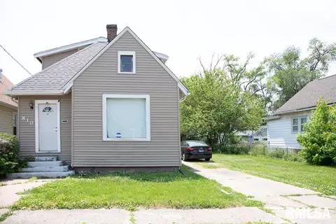 810 W Nowland Ave, Peoria, IL 61604