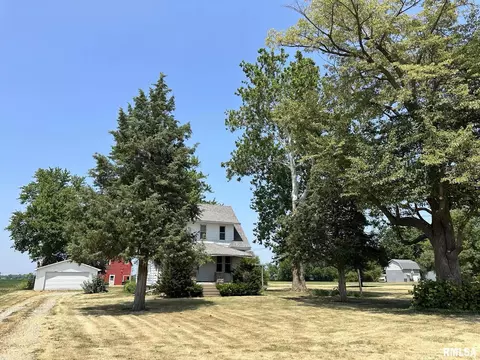 201 E Alder Rd, Canton, IL 61520 photo 3