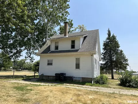201 E Alder Rd, Canton, IL 61520 photo 2