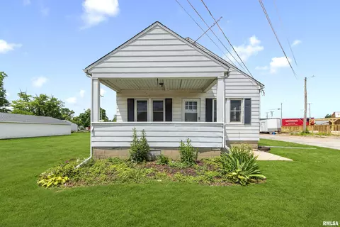 3715 S Lafayette Ave, Bartonville, IL 61607