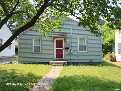 1122 E Corrington Ave, Peoria, IL 61603