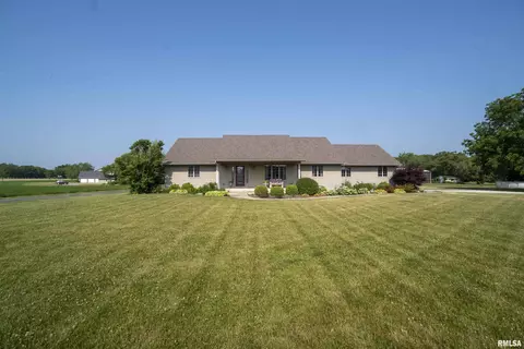 1013 Coal Bank Rd, Metamora, IL 61548