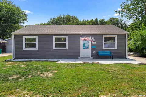 219 Frontenac Rd, Marquette Heights, IL 61554
