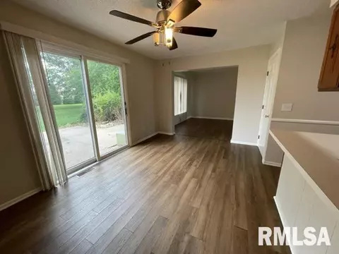 1590 Riverview Dr # -5, Macomb, IL 61455 photo 8