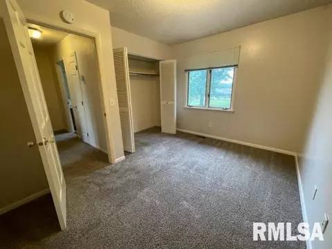 1590 Riverview Dr # -5, Macomb, IL 61455 photo 13
