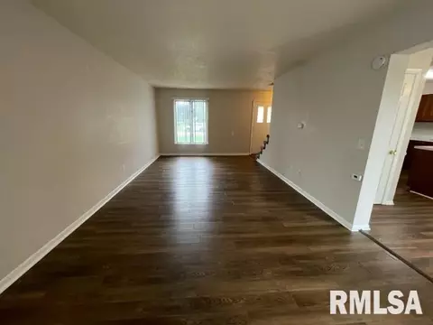 1590 Riverview Dr # -5, Macomb, IL 61455 photo 4