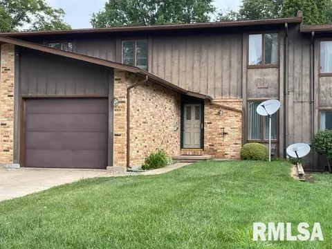 1590 Riverview Dr # -5, Macomb, IL 61455