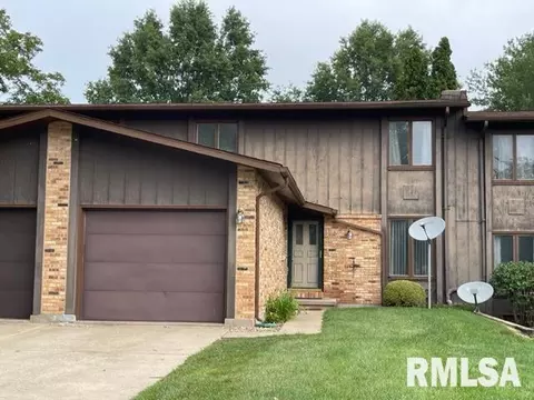 1590 Riverview Dr # -5, Macomb, IL 61455 photo 2