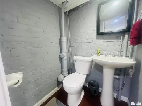 504 S Dudley St, Macomb, IL 61455 photo 25