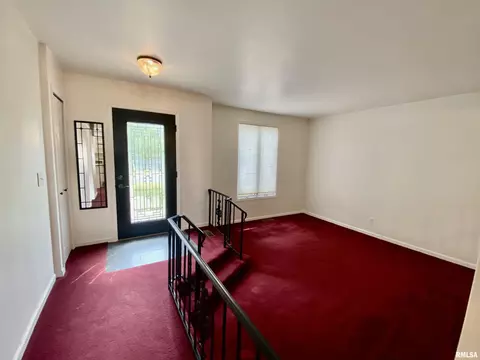 530 Meadow Dr, Macomb, IL 61455 photo 7