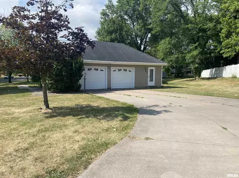 530 Meadow Dr, Macomb, IL 61455 photo 5