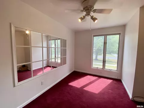 530 Meadow Dr, Macomb, IL 61455 photo 35