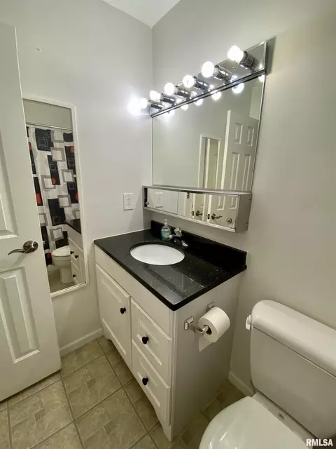 530 Meadow Dr, Macomb, IL 61455 photo 31