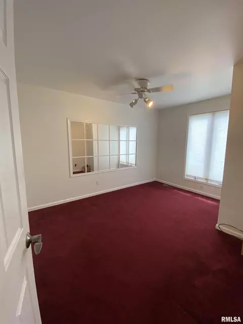 530 Meadow Dr, Macomb, IL 61455 photo 34
