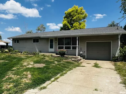 910 Carter St, Fairview, IL 61432 photo 2