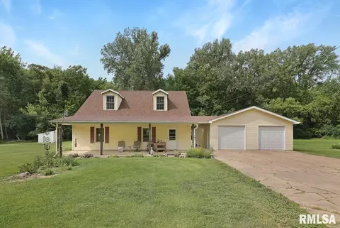 9721 S Reed City Rd, Mapleton, IL 61547