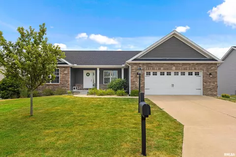 223 Elgin Ave, Washington, IL 61571