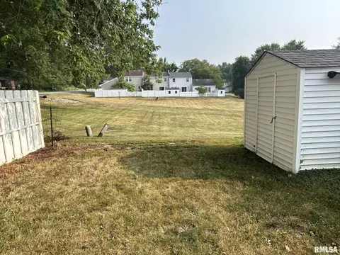 65 Richmond Rd, Macomb, IL 61455 photo 5