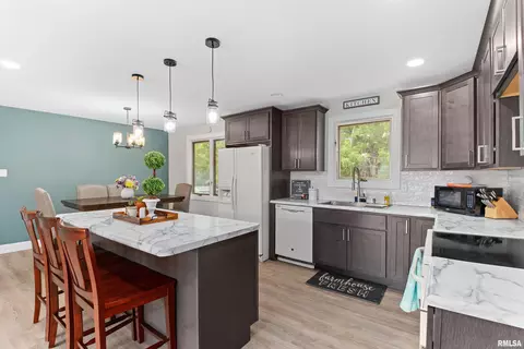 8143 N Blackbridge Rd, Edwards, IL 61528 photo 7