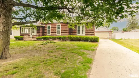 222 E Parkside Dr, Washburn, IL 61570 photo 3