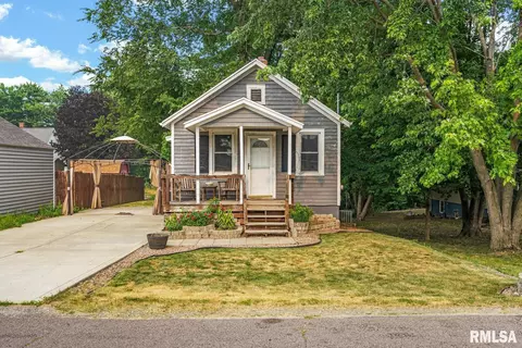 111 Orchard St, East Peoria, IL 61611