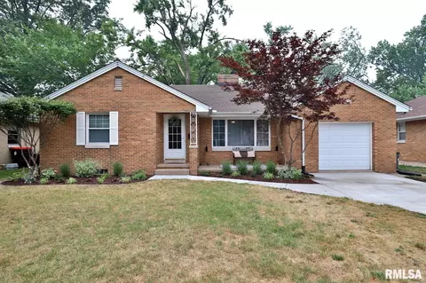909 W Northcrest Ave, Peoria, IL 61614