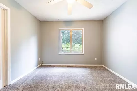 1102 Winston Ct, Normal, IL 61761 photo 7
