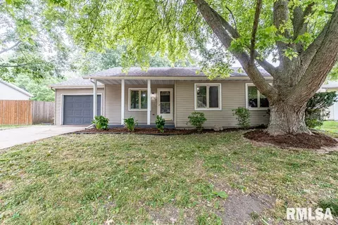 1102 Winston Ct, Normal, IL 61761 photo 2