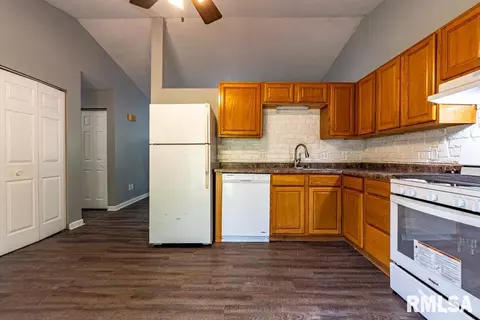 1102 Winston Ct, Normal, IL 61761 photo 6