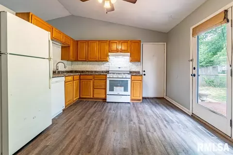 1102 Winston Ct, Normal, IL 61761 photo 5