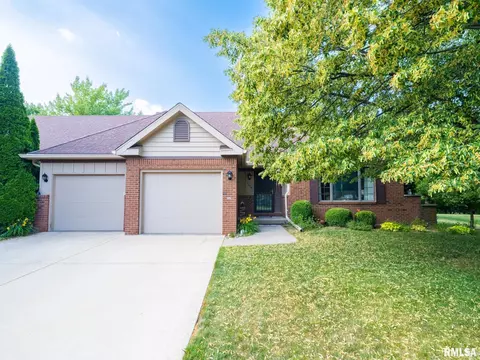 7214 N Charles Way, Peoria, IL 61614