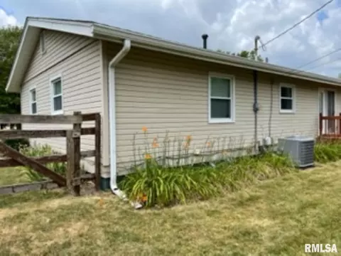 145 Holden Dr, Macomb, IL 61455 photo 36