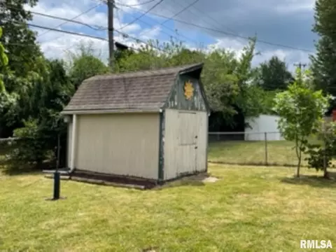 145 Holden Dr, Macomb, IL 61455 photo 42