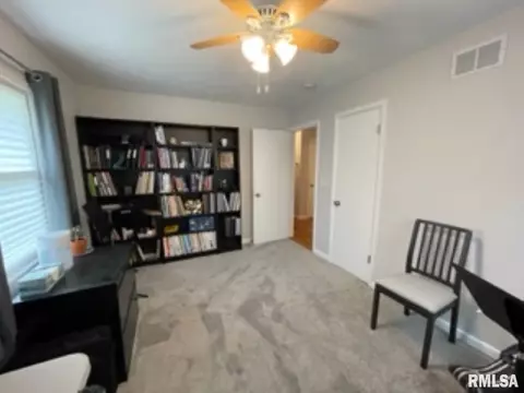 145 Holden Dr, Macomb, IL 61455 photo 24