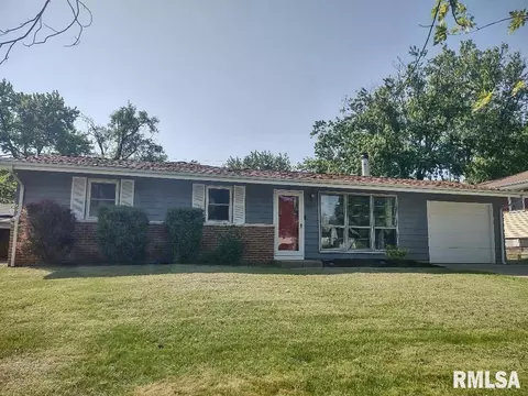 5635 N Hamilton Rd, Peoria, IL 61614
