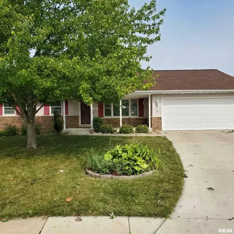 12 Oxford Ct, Washington, IL 61571