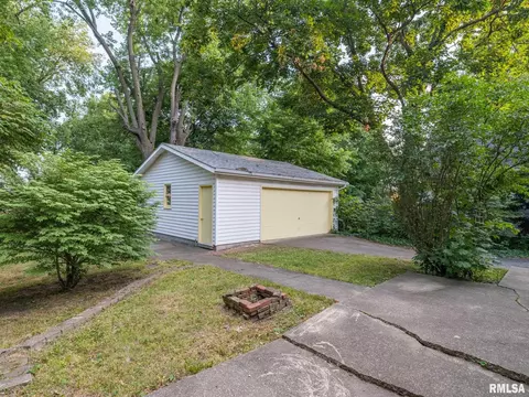 1703 E Jackson St, Bloomington, IL 61701 photo 43