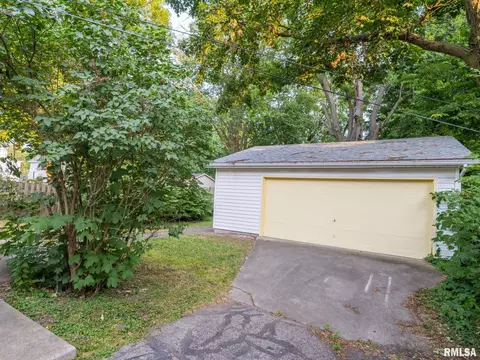 1703 E Jackson St, Bloomington, IL 61701 photo 41